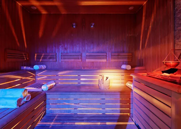 Отель Merit & Casino