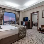 Merit & Casino Ξενοδοχείο 5*