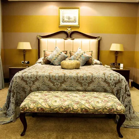 Merit & Casino Hotell 5*