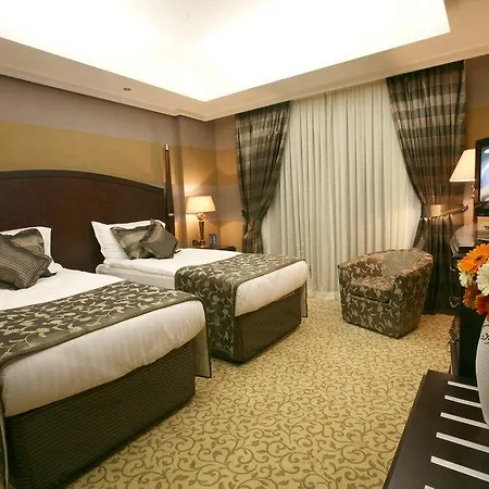 Отель Merit & Casino