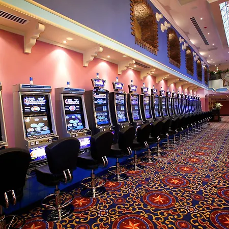 Отель Merit & Casino 5*